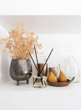 Load image into Gallery viewer, A&#39;sh Candles - UNDER THE EIFFEL - Glass Reed Diffuser
