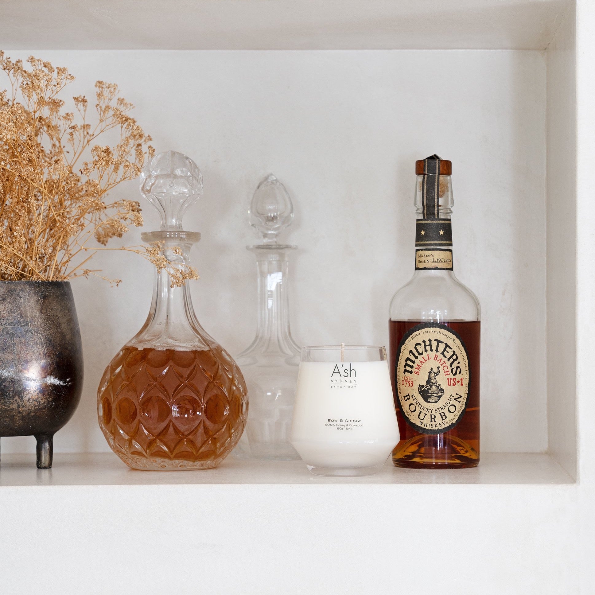 BOW & ARROW - Glass Candle